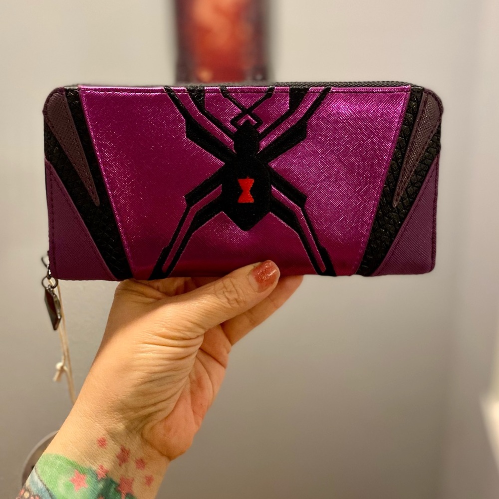 🕷 Loungefly x Overwatch Widow Maker Wallet